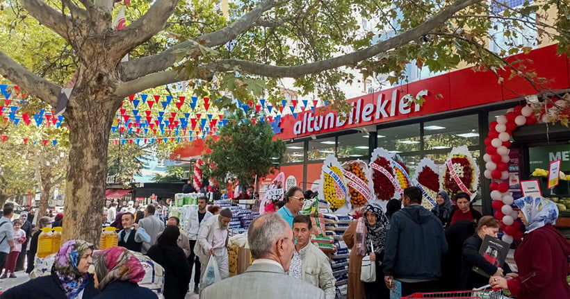 Altunbilekler'de Yemek Kartı Geçiyor Mu?