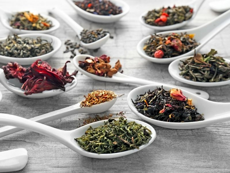 Doğal Ürünlerin Gücü: Bitkisel Çaylar ve Doğal Sabunlar