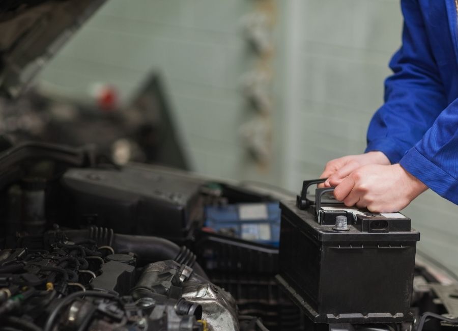 Esenler ve Güneşli Bölgelerinde Akü Hizmetleri