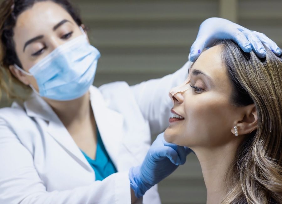 Revizyon Burun Estetiği, Kepçe Kulak Ameliyatı ve Kulak Zarı Delinmesi Tedavisi