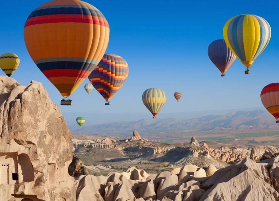 Renkli Rotalar ve Keşif Dolu Yolculuklar